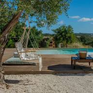 Pouilles : Une double villa avec piscine pour profiter pleinement du soleil et bénéficier de revenus locatifs