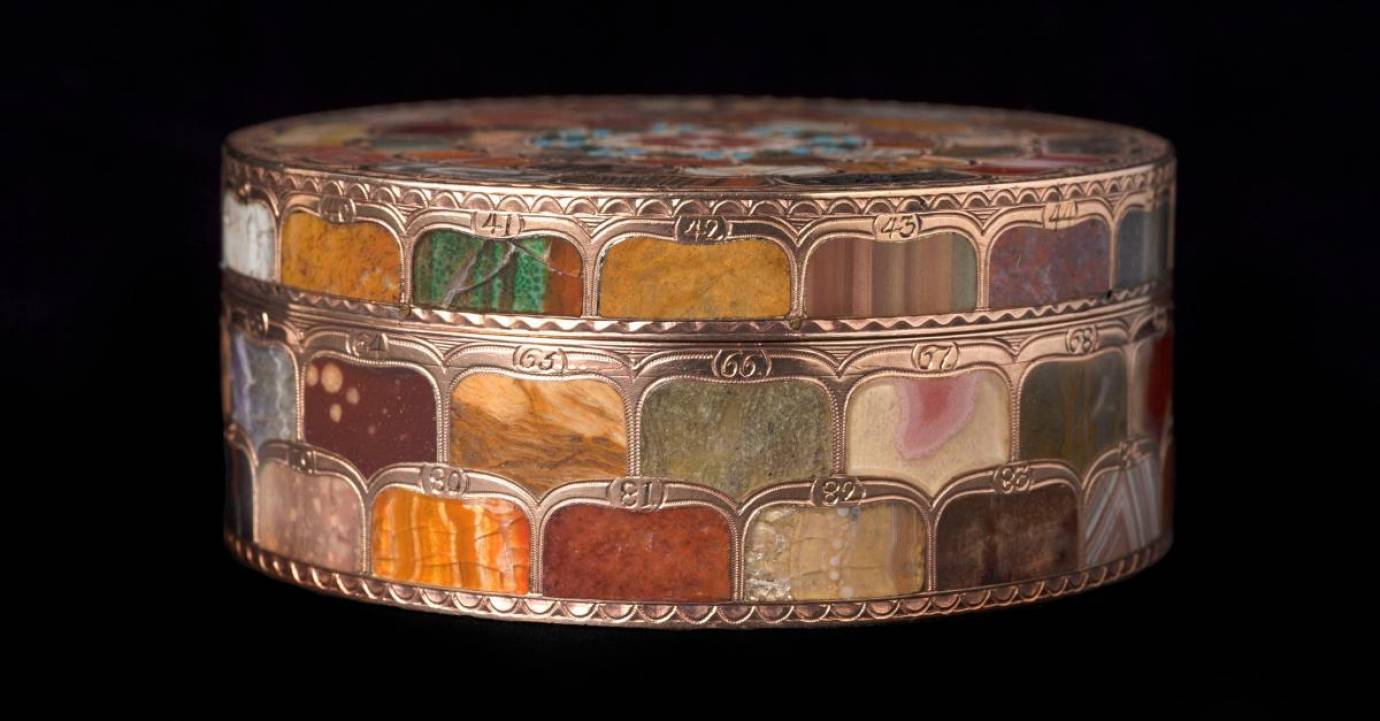 Exposition : Luxe de poche ... les petits objets précieux du siècle des lumières