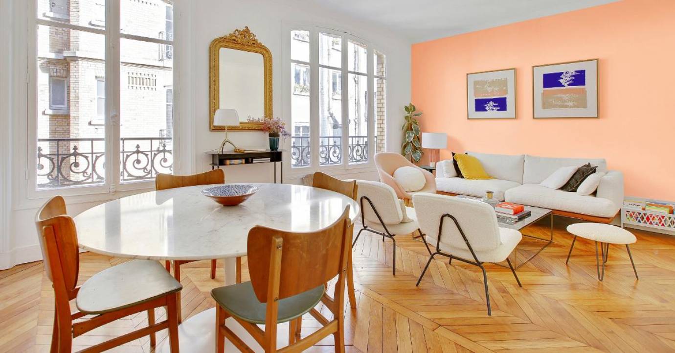 La couleur de l’année Pantone 2024 vient d’être dévoilée : place à la douceur de la teinte de pêche