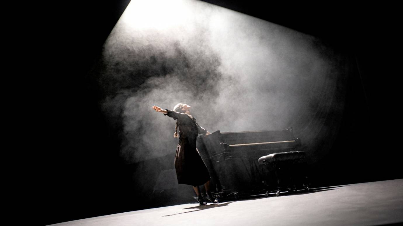 La magistrale leçon de théâtre de Laetitia Casta dans Clara Haskil, Prélude et Fugue au Théâtre du Rond-Point