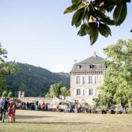 Bienvenue au Château du Saillant, écrin de verdure et de musique