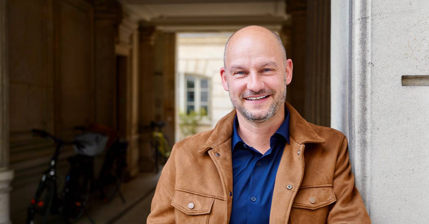 L’intelligence artificielle : Meilleure amie ? Ou meilleure ennemie ? Les promesses de RENT 2025 dévoilées par Stéphane Scarella, RENT