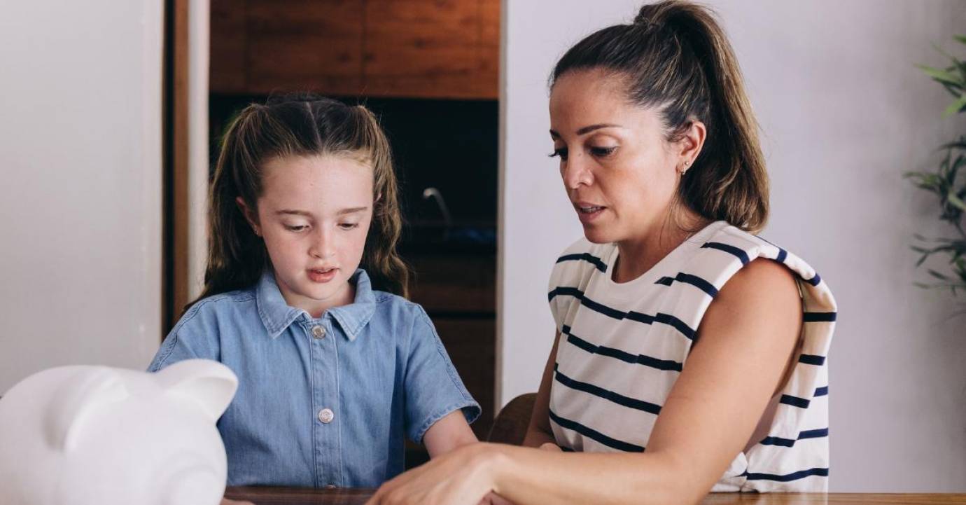 Logement des parents solos : les jeunes parents cumulent les contraintes