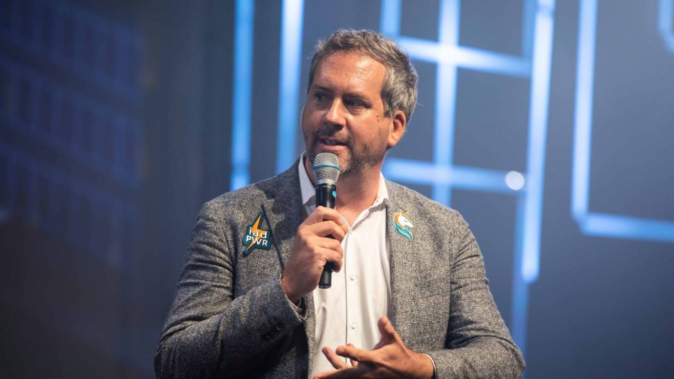 iad lance son modèle au Royaume-Uni, via l’acquisition du réseau d’indépendants David Lee