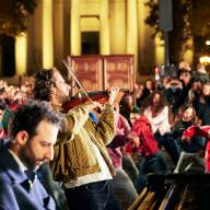 Violin Phonix dévoile Silence, un premier single révélé en majesté sous les illuminations du Faubourg Saint-Honoré